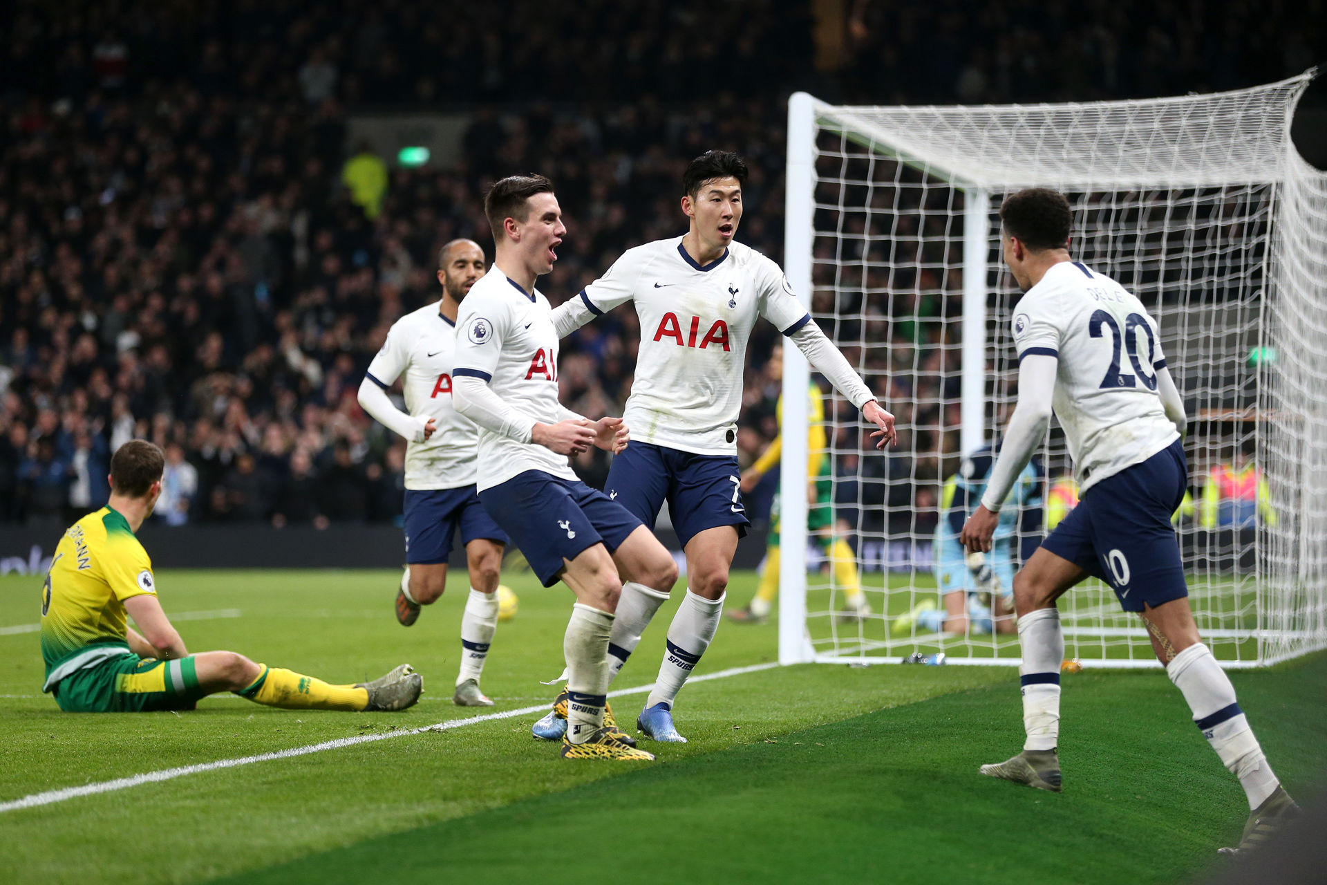 Het nieuwe seizoenstrui van Tottenham Hotspur werd uitgebraakt door fans
